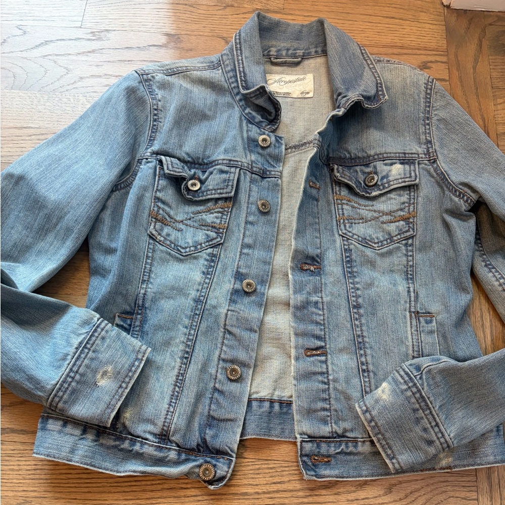 Aeropostale Classic Denim Jean Jacket | Size Large | Medium Wash